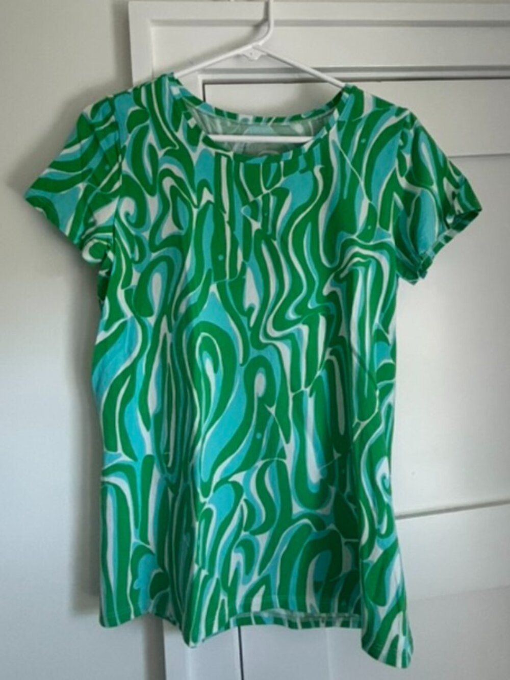 Lilly Pulitzer t-shirt